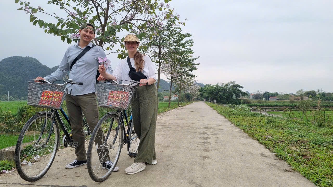  A private tour in Ninh Binh with you lovers 